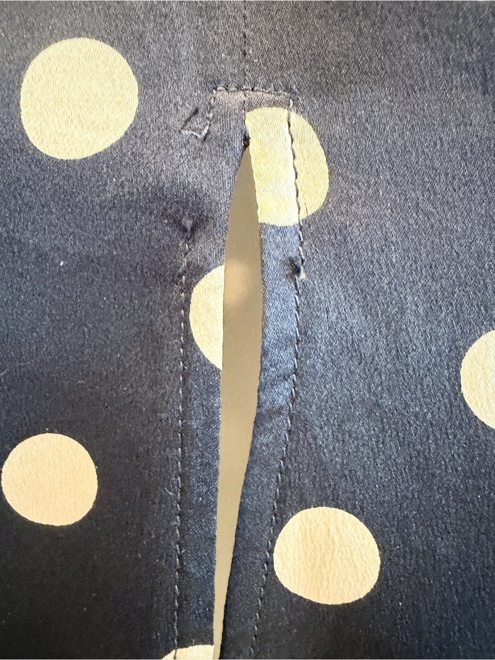 VTG Valentino Black Ivory Dot Silk Charmeuse Blouse US 4 1990's SuperModel Style - Picture 8 of 9